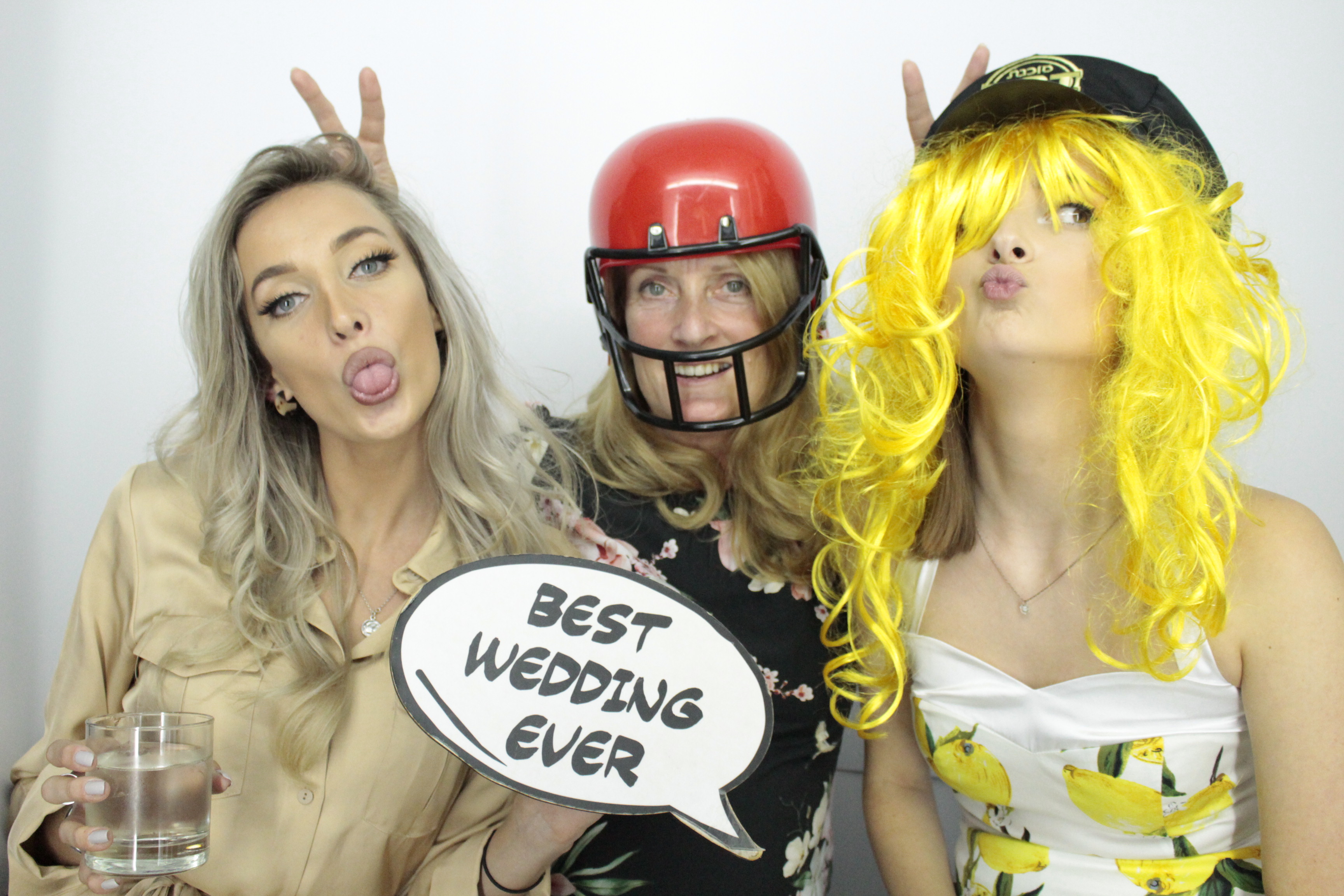 Louise & Dan's Big Day | View more photos from the event at gallery.myphotoboothexperience.co.uk/u/MyPhotoBoothExperienceLtd/Louise-Dans-Big-Day